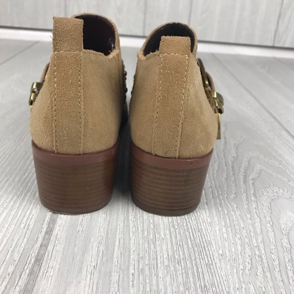 BCBG light brown suede booties with buckle - Picture 5 of 8